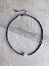 Load image into Gallery viewer, Freshwater Pearl Leather Choker
